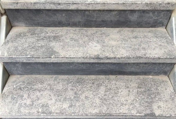 Blue Limestone Flamed Bullnose Long Edge Paver 1200x400x30mm