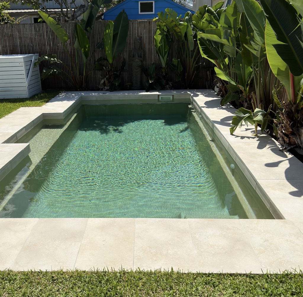 Pyramid Marble Honed Tumbled Paver 610x406x30mm