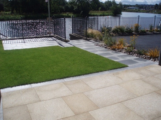 [PAGAHOFASUNANA404030] Honey Jasper Granite Flamed Paver 400x400x30mm