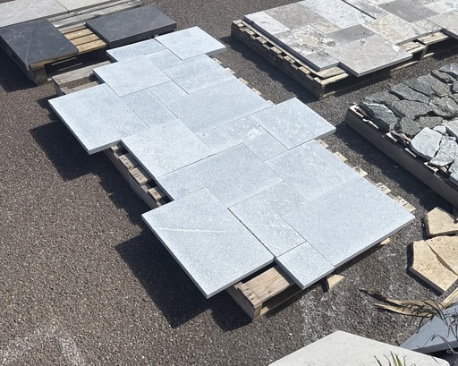 [PAMABUBUSUNANA604030] Bluestone Marble Bush Hammered Paver 600x400x30mm