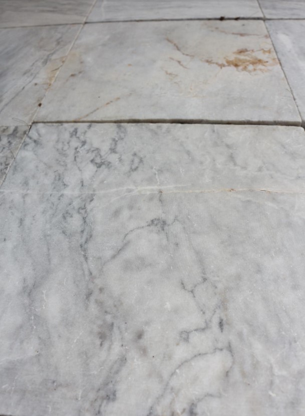 [PAMACAHOSUNANA301530] Calacatta Marble Honed Paver 300x150x30mm