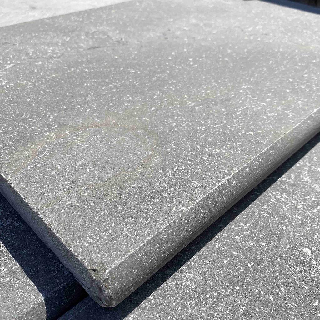 [PALIBUHOBUNANA604030] Blue Limestone Honed Bullnose Long Edge Paver 600x400x30mm