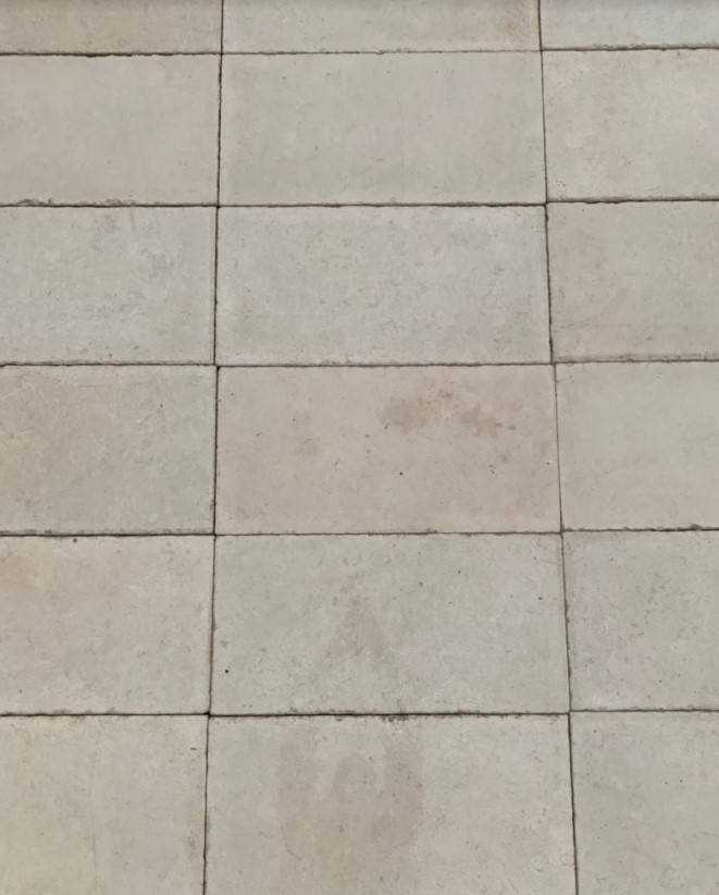 [PALIIVHOSUNANA804030] Ivory Limestone Honed Tumbled Paver 800x400x30mm